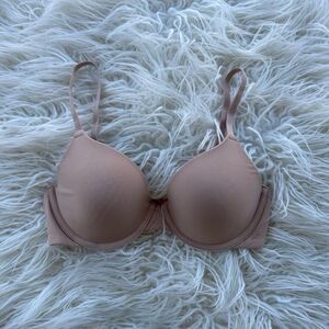 Skims Fits Everybody T-shirt Bra Mica Size 32C